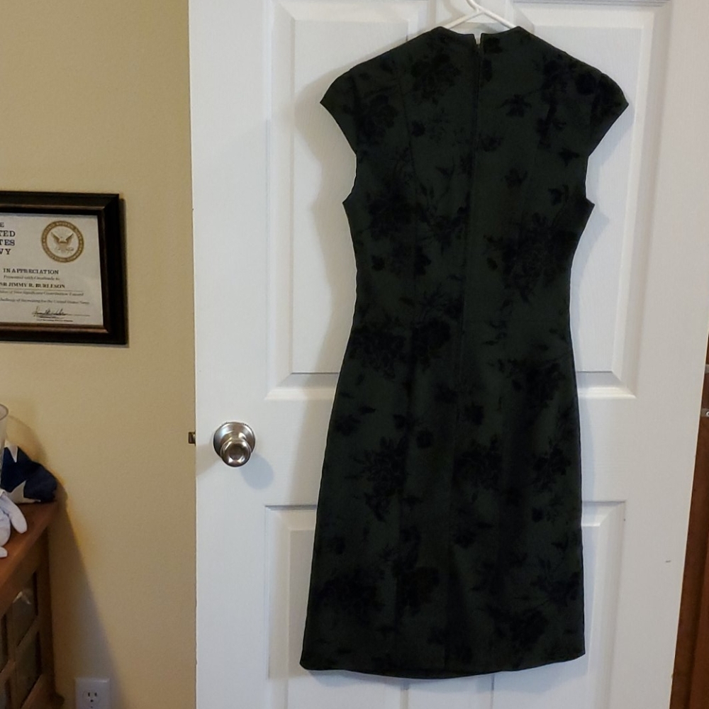 Dress - Picture 2 of 4